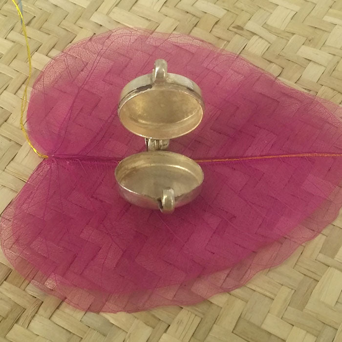 White Metal Ghau with Knots